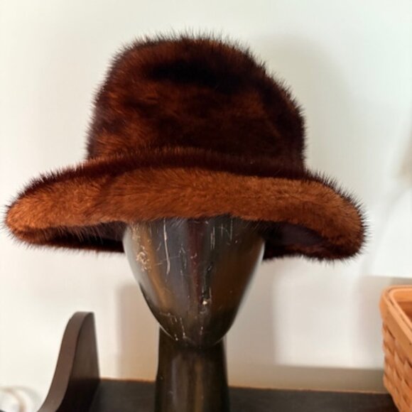 Brown mink hat - Picture 1 of 2